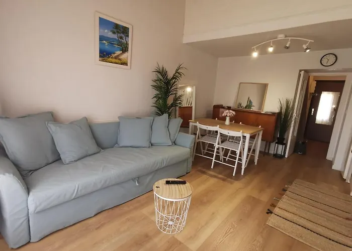 Cosy Duplex For 4 In Giens With Parking
